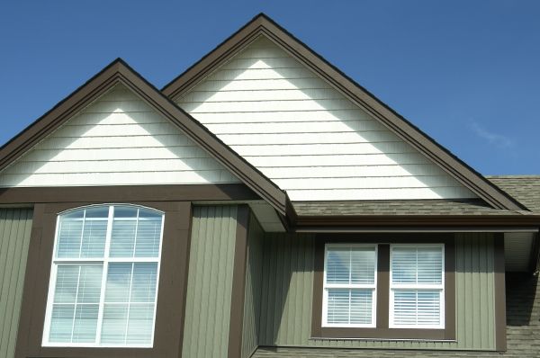 Cost of Vertical Vinyl Siding Repair in Olympia